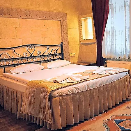 Cappadocia Stone Palace غوريمِيه