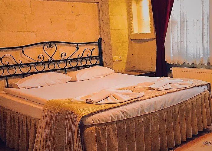 カッパドキア ストーンパレス 3*